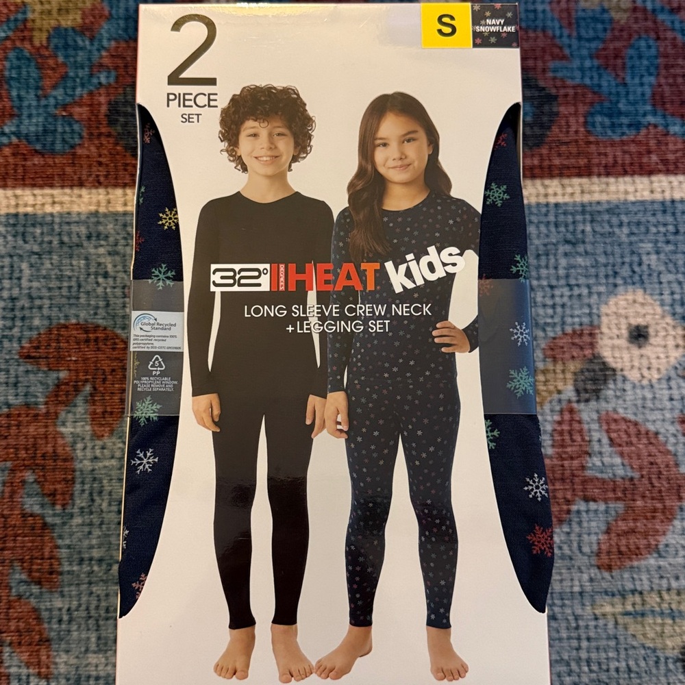 NWT • 32 degrees heat kids • 2 piece set